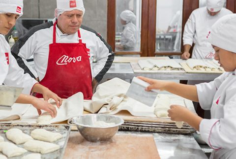 destacado-nova-escuela-blog-empleabilidad-como-lidiar-con-la-presion-y-aumentar-tu-eficiencia